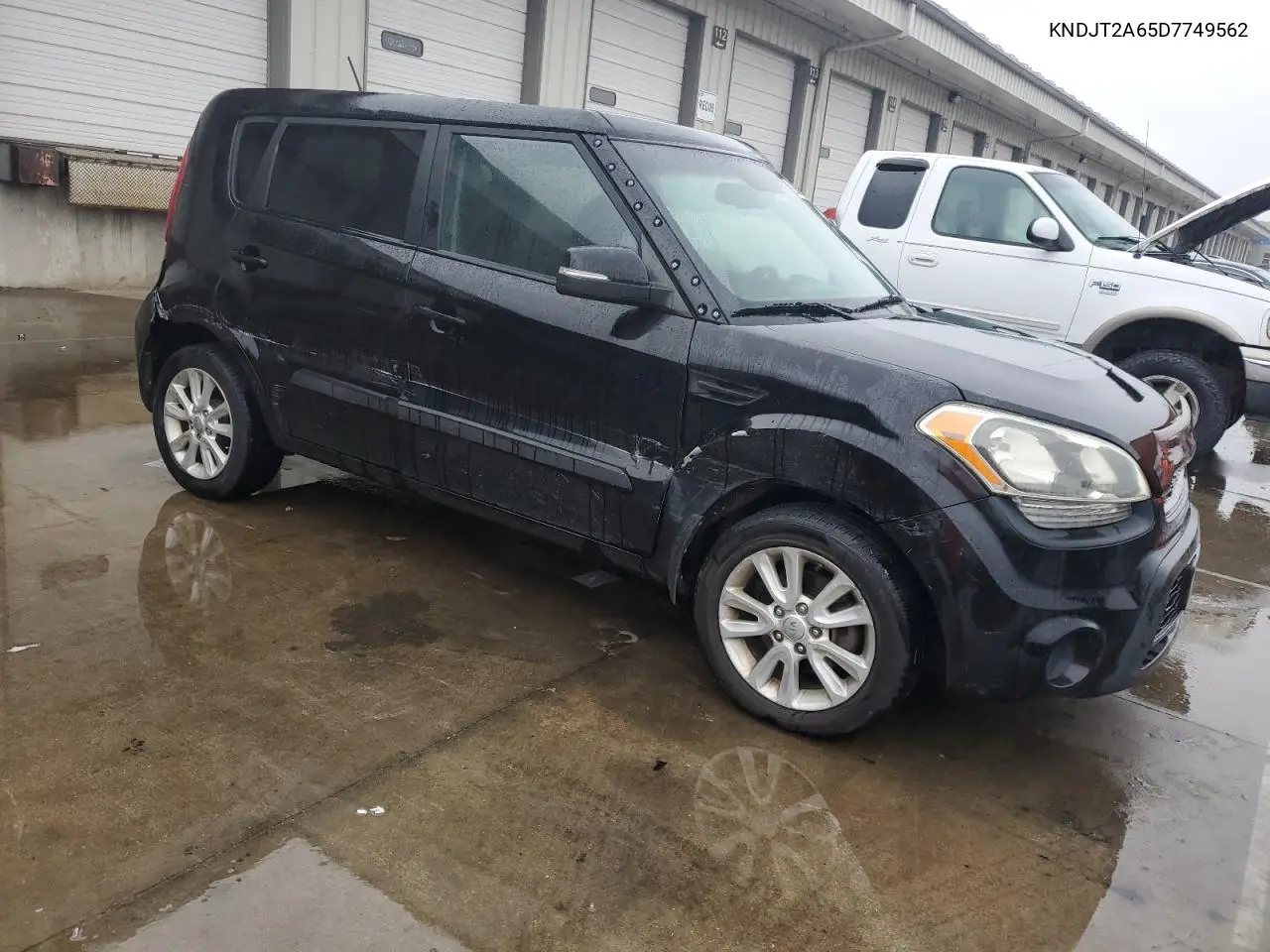 KNDJT2A65D7749562 2013 Kia Soul +
