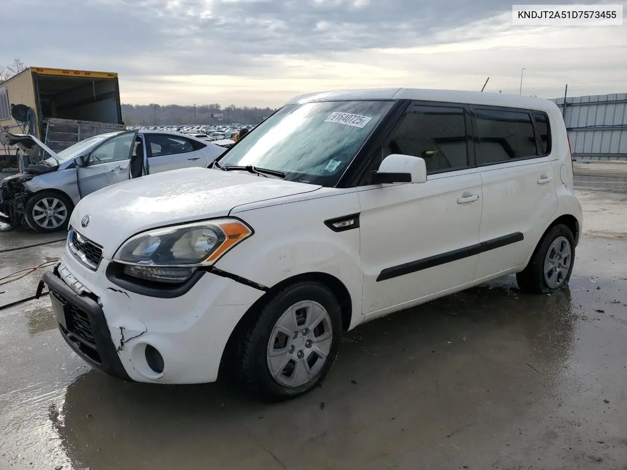 KNDJT2A51D7573455 2013 Kia Soul