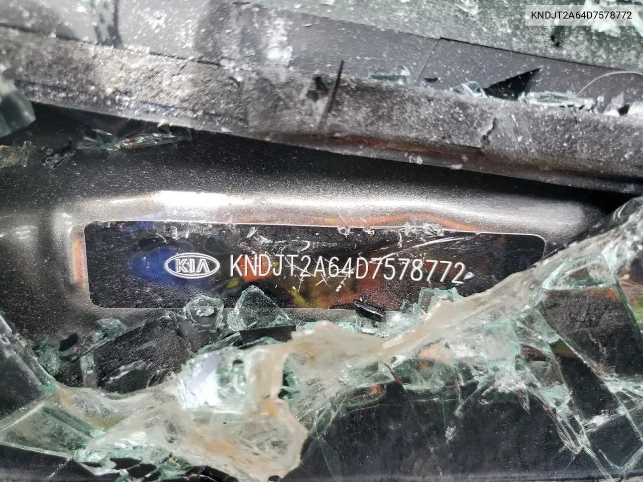 KNDJT2A64D7578772 2013 Kia Soul +
