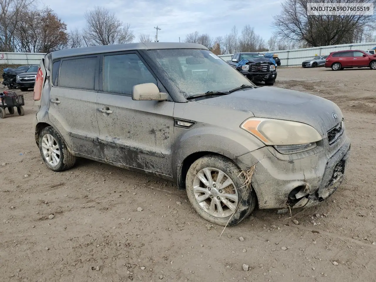KNDJT2A59D7605519 2013 Kia Soul