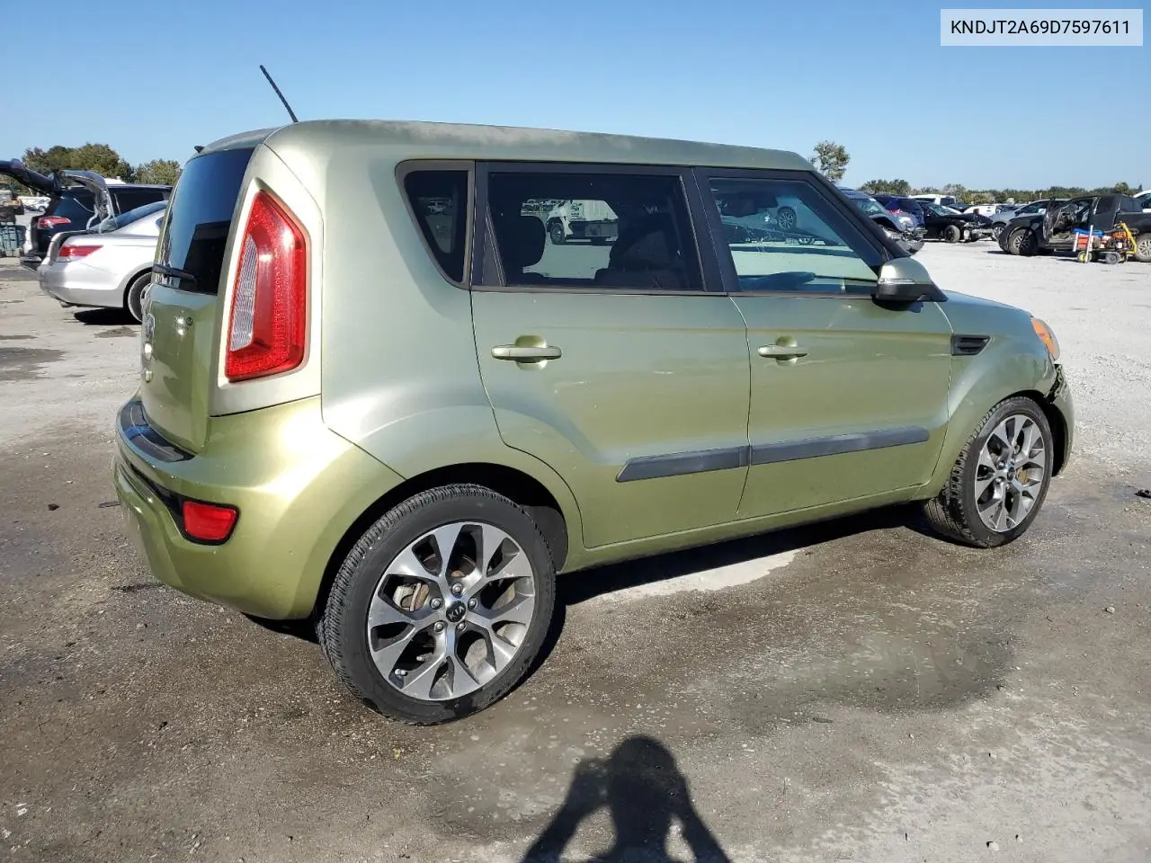 KNDJT2A69D7597611 2013 Kia Soul +