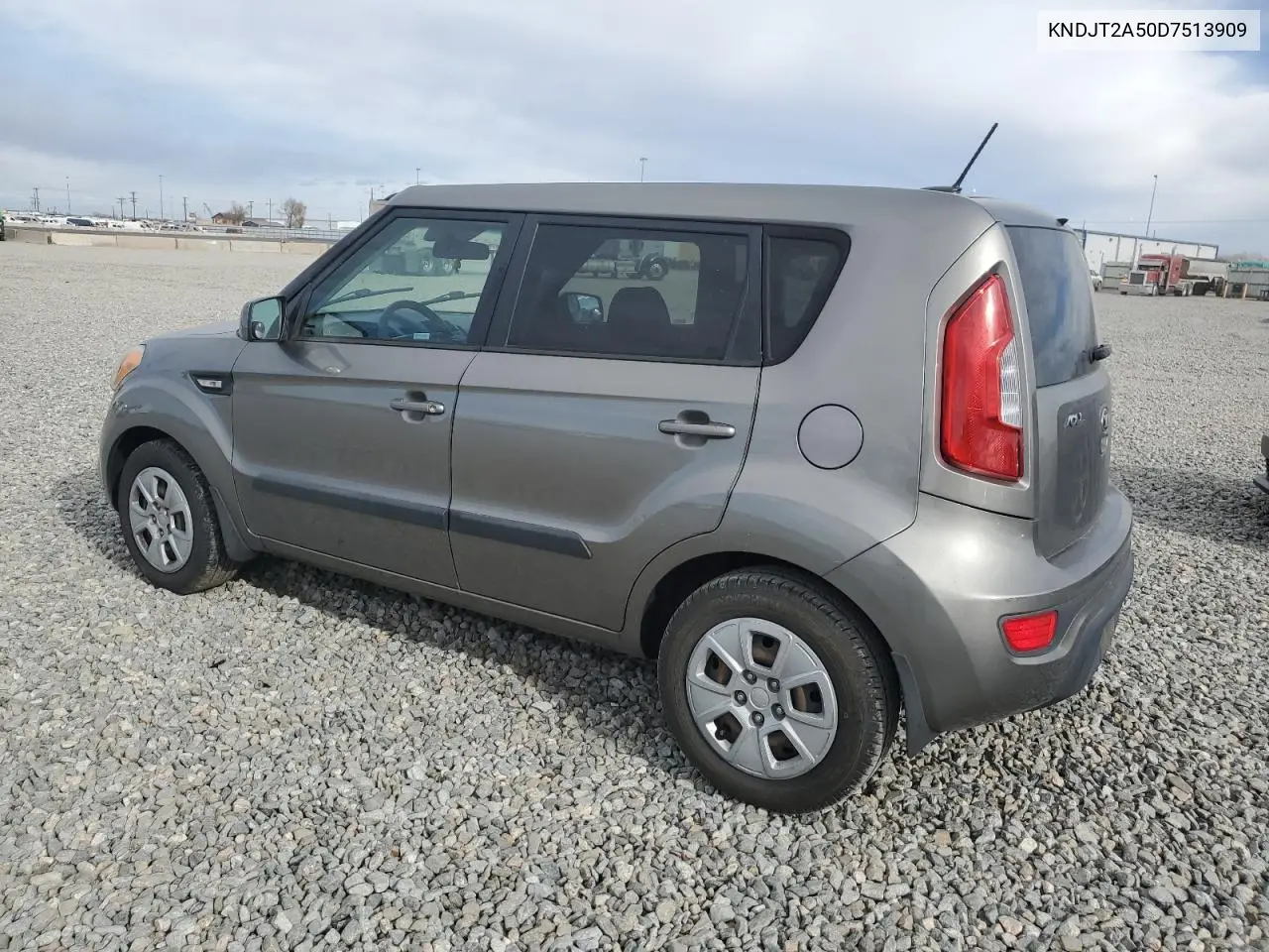 KNDJT2A50D7513909 2013 Kia Soul