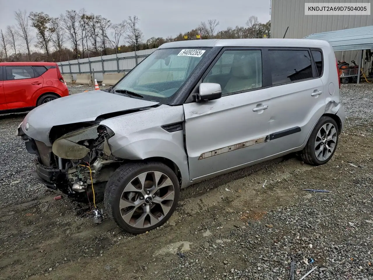 KNDJT2A69D7504005 2013 Kia Soul +