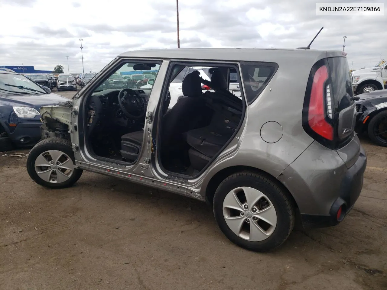 KNDJN2A22E7109866 2014 Kia Soul