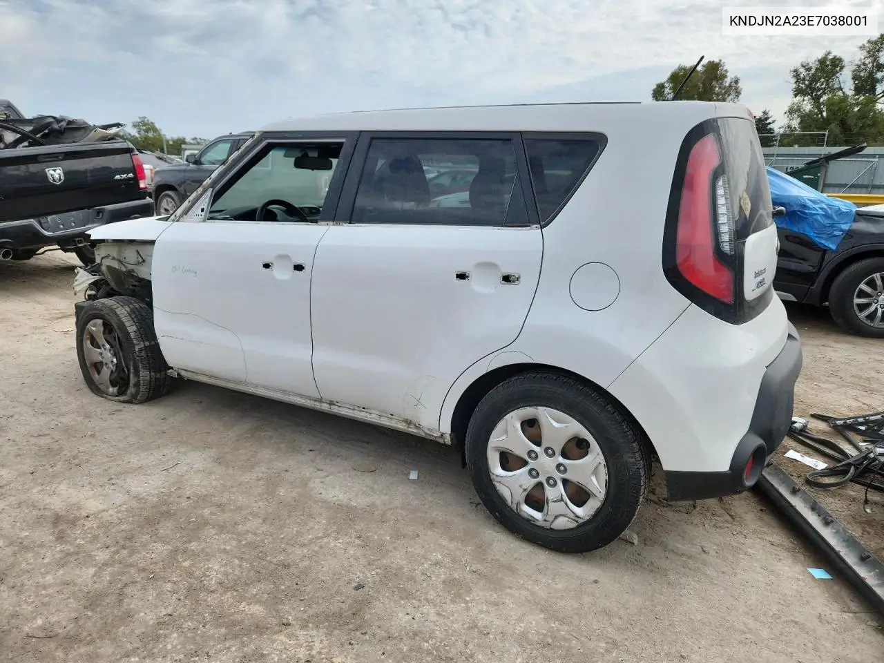 KNDJN2A23E7038001 2014 Kia Soul