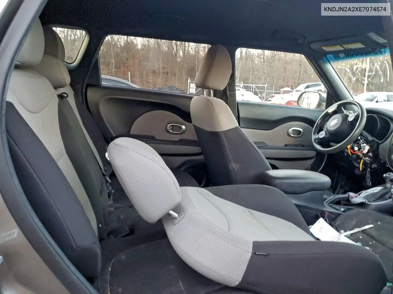 KNDJN2A2XE7074574 2014 Kia Soul