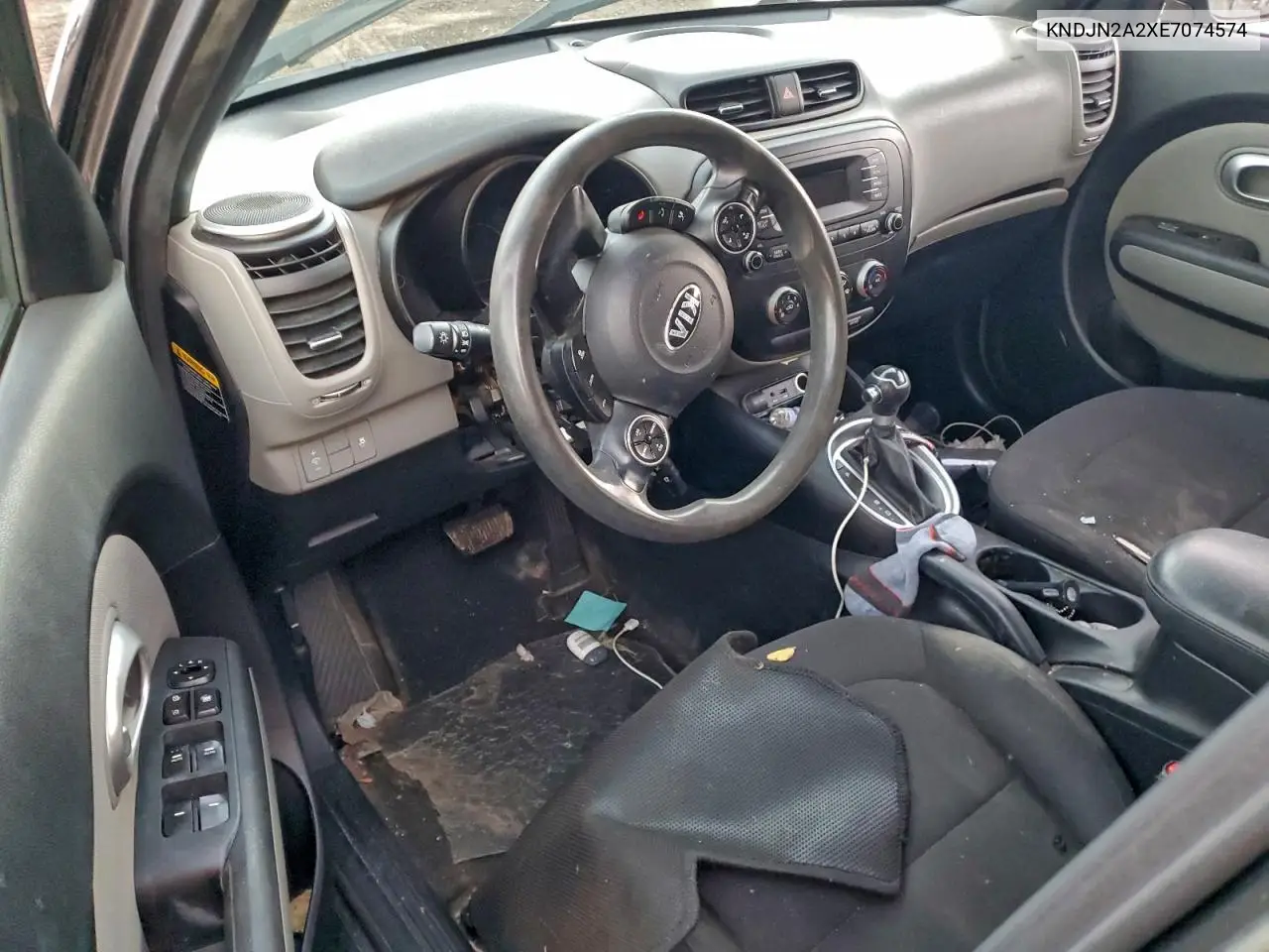 KNDJN2A2XE7074574 2014 Kia Soul