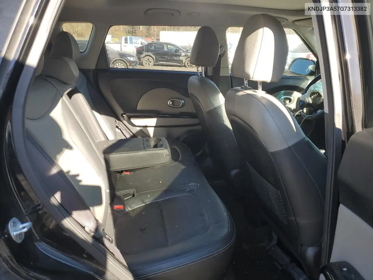 KNDJP3A57G7313382 2016 Kia Soul +
