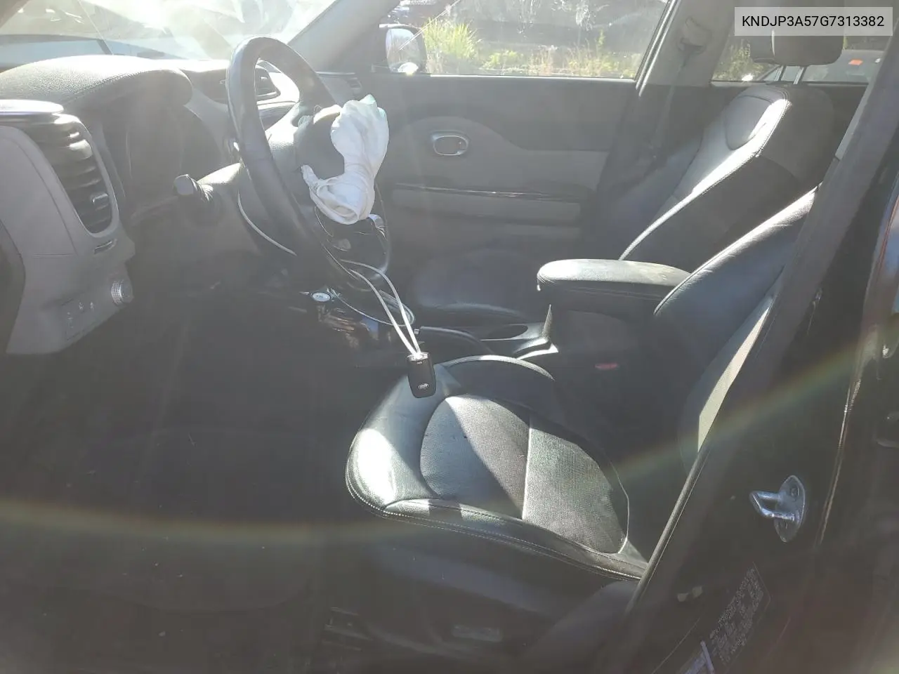 KNDJP3A57G7313382 2016 Kia Soul +