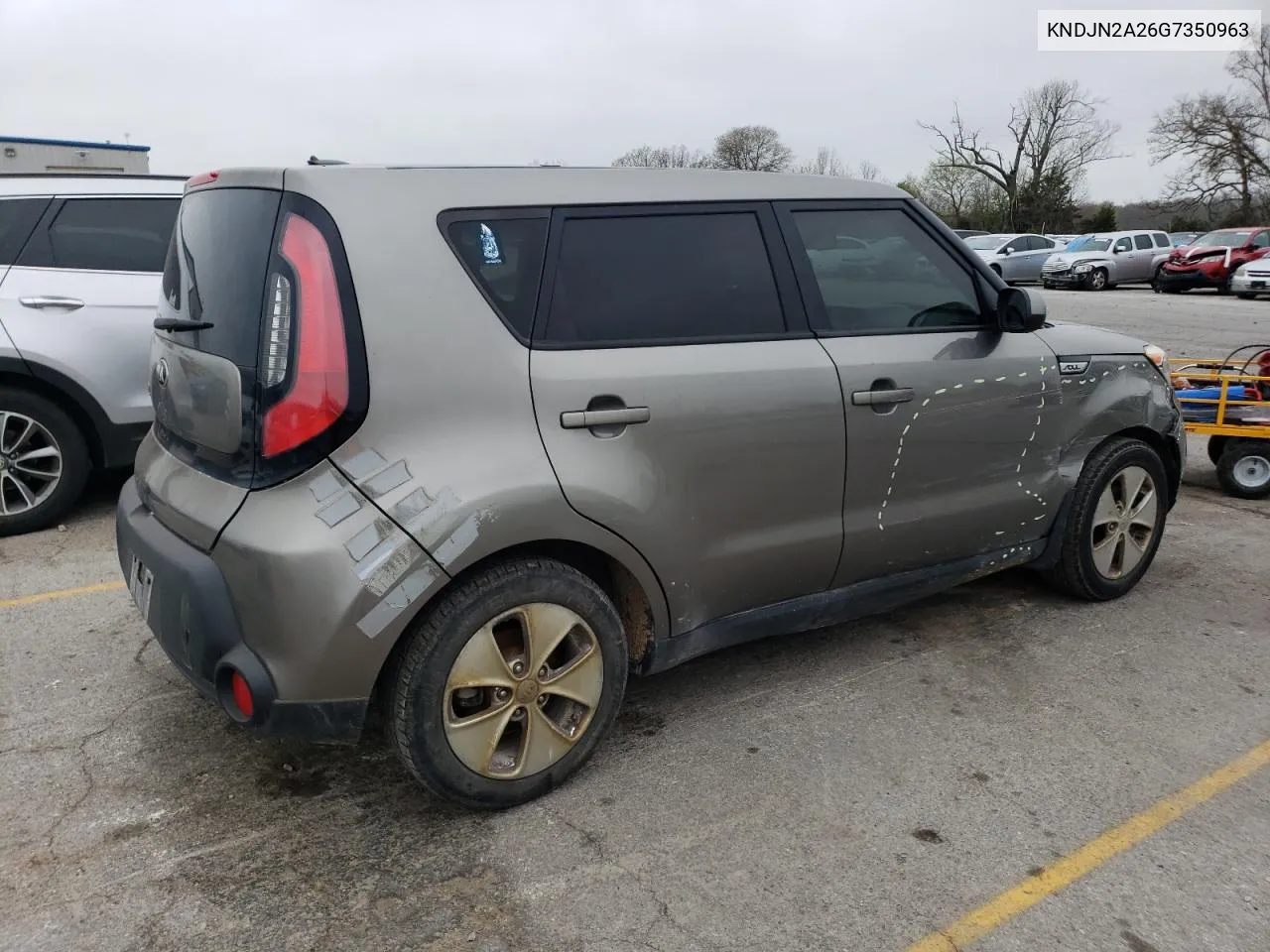 KNDJN2A26G7350963 2016 Kia Soul