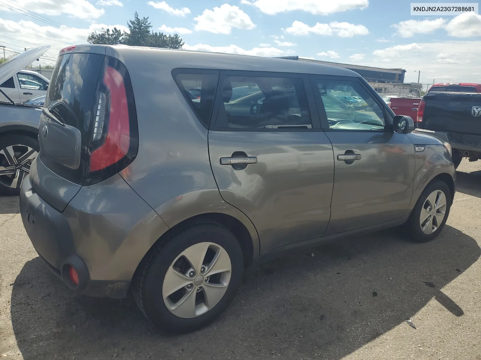 KNDJN2A23G7288681 2016 Kia Soul