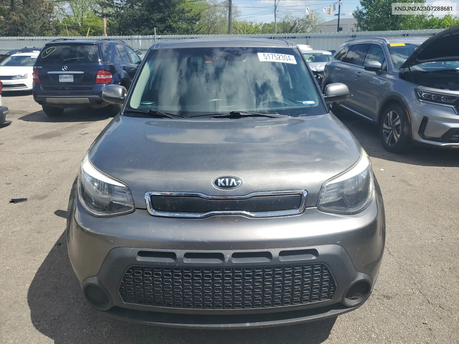 KNDJN2A23G7288681 2016 Kia Soul