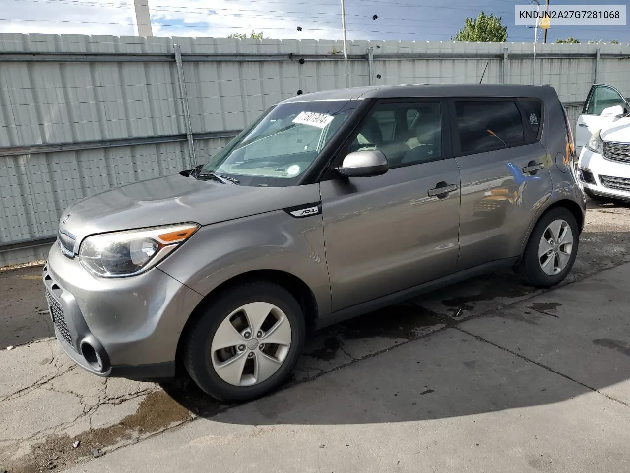 KNDJN2A27G7281068 2016 Kia Soul