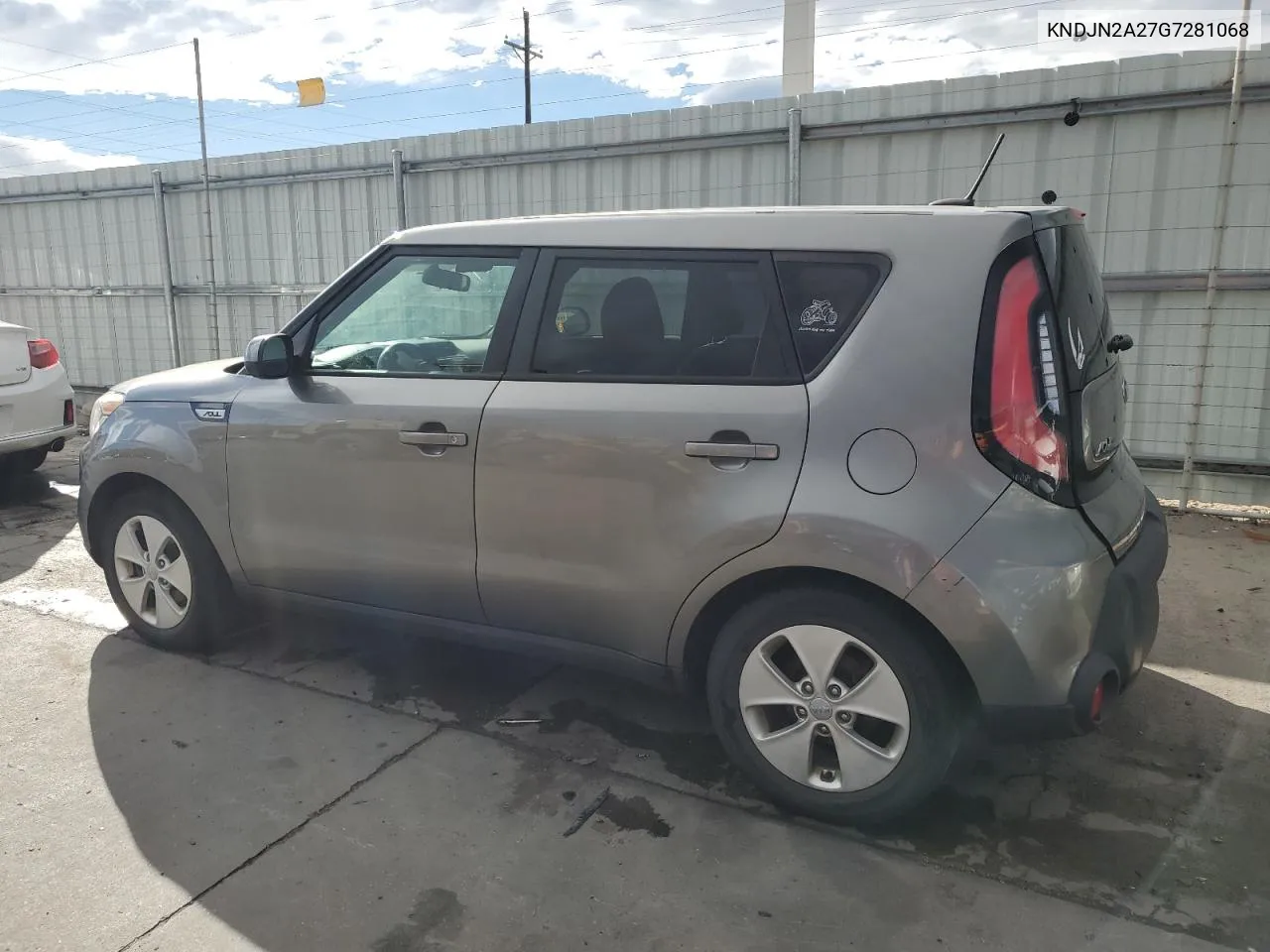 KNDJN2A27G7281068 2016 Kia Soul