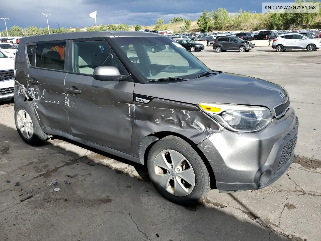 KNDJN2A27G7281068 2016 Kia Soul