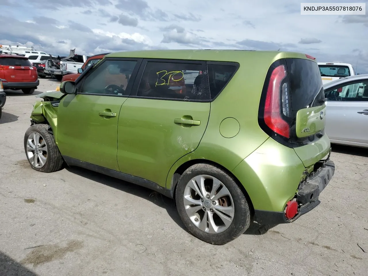 KNDJP3A55G7818076 2016 Kia Soul +