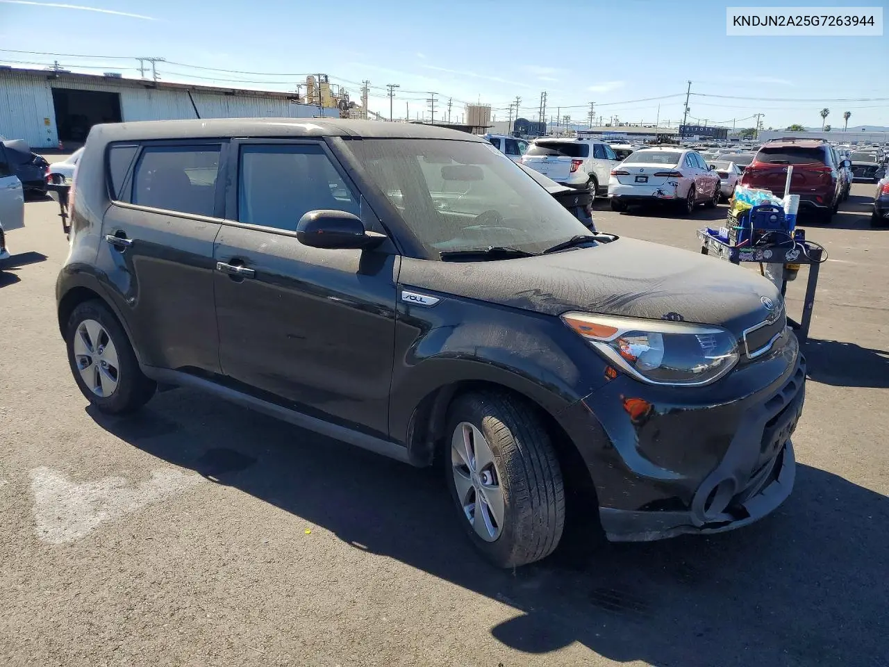 KNDJN2A25G7263944 2016 Kia Soul Base