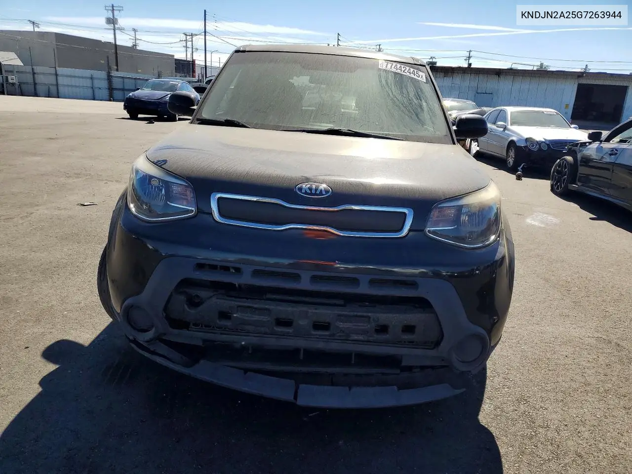 KNDJN2A25G7263944 2016 Kia Soul Base