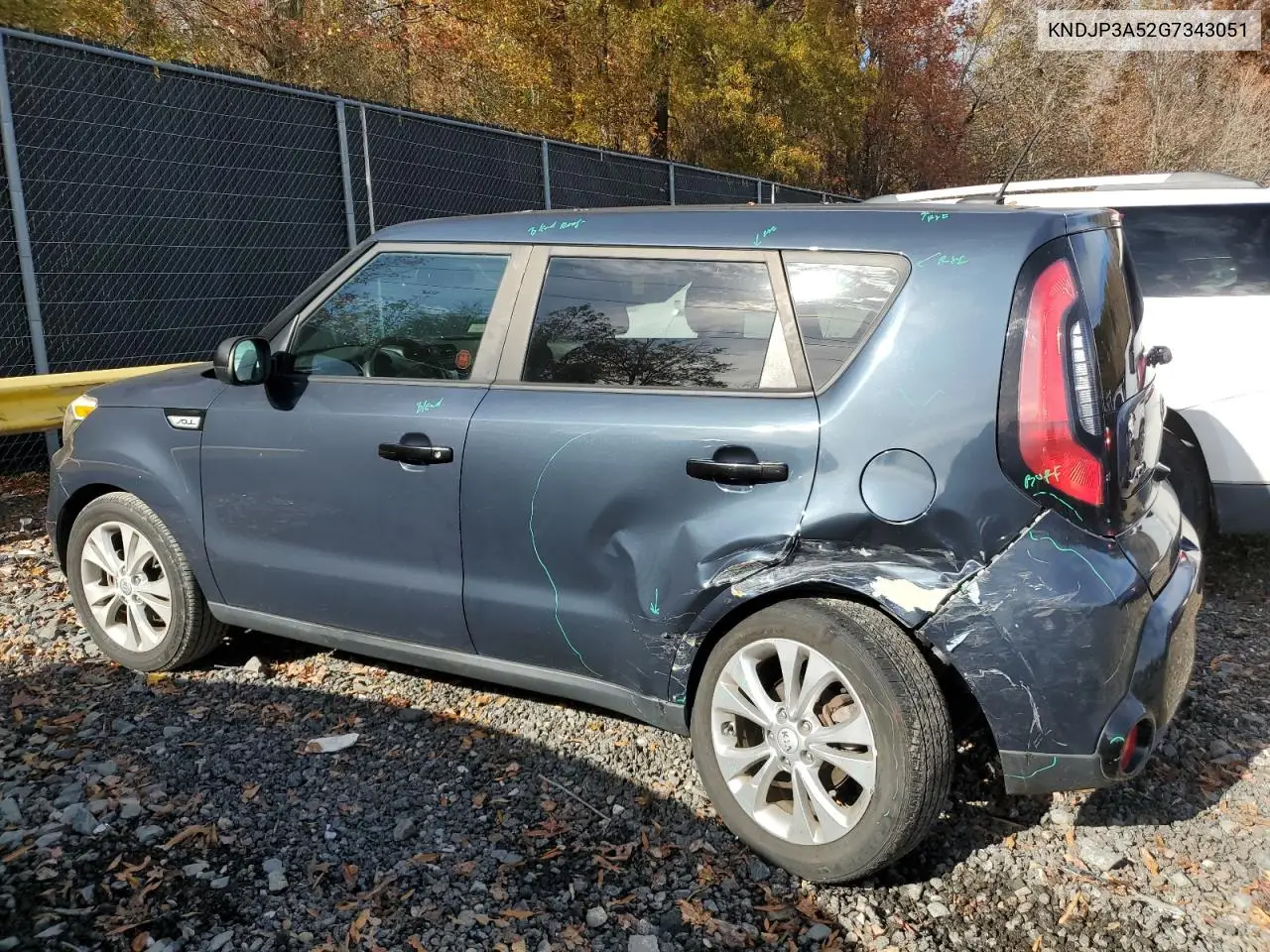 KNDJP3A52G7343051 2016 Kia Soul +