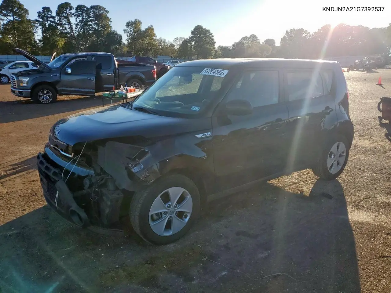 KNDJN2A21G7392537 2016 Kia Soul