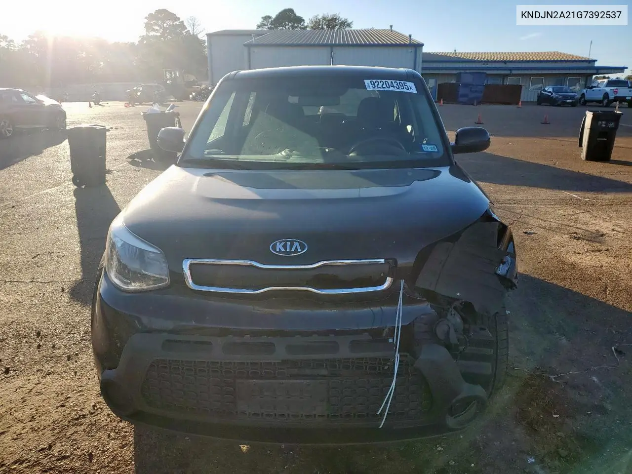 KNDJN2A21G7392537 2016 Kia Soul