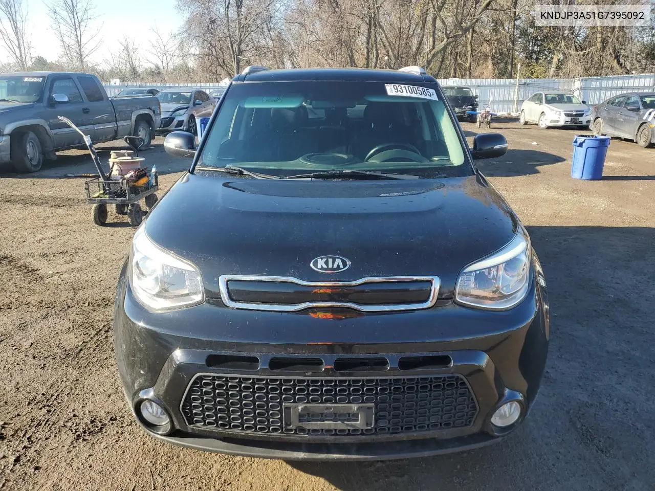 KNDJP3A51G7395092 2016 Kia Soul +