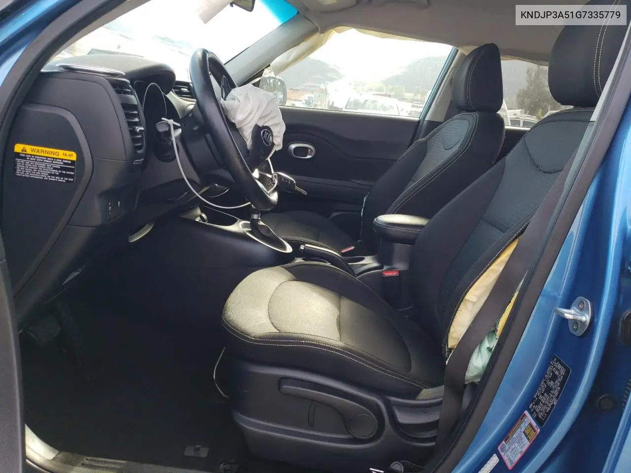 KNDJP3A51G7335779 2016 Kia Soul +