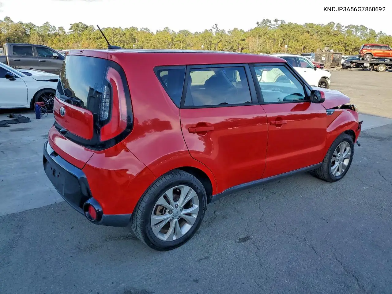 KNDJP3A56G7860692 2016 Kia Soul +