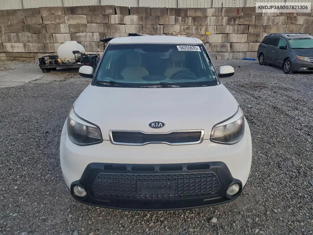 KNDJP3A50G7821306 2016 Kia Soul +