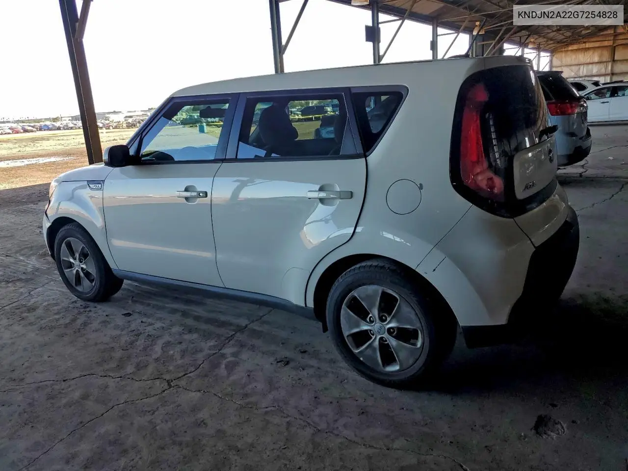 KNDJN2A22G7254828 2016 Kia Soul