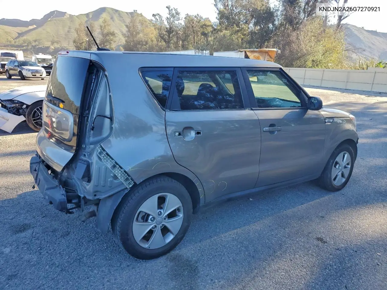 KNDJN2A26G7270921 2016 Kia Soul