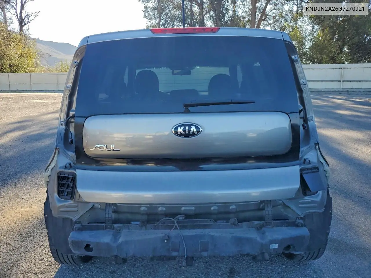 KNDJN2A26G7270921 2016 Kia Soul