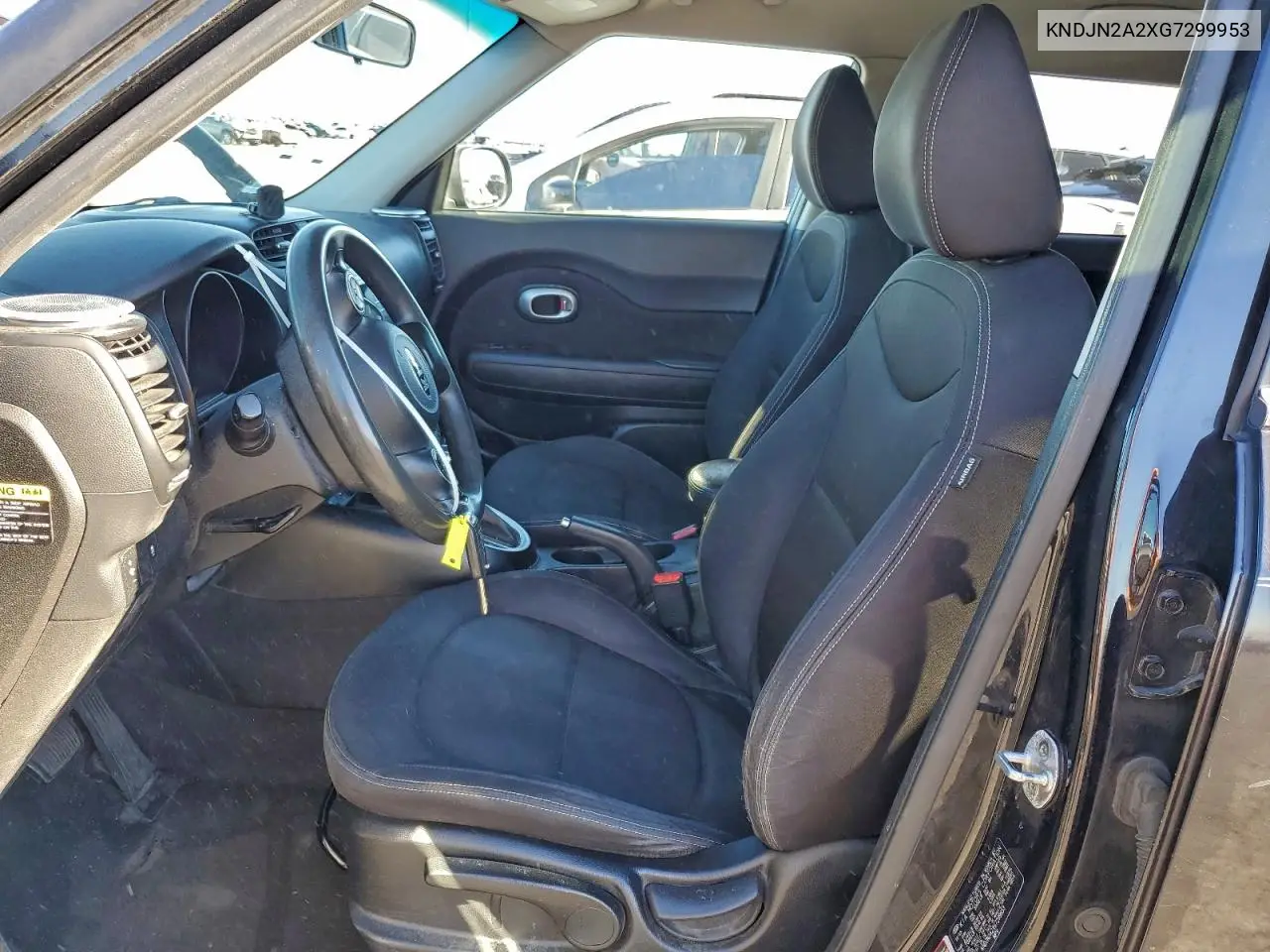 KNDJN2A2XG7299953 2016 Kia Soul