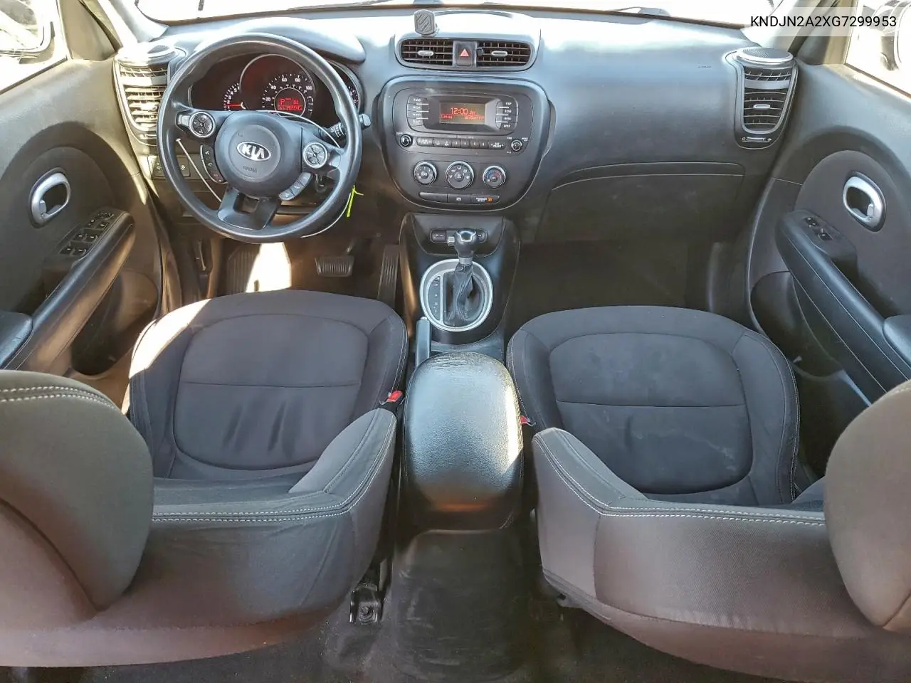 KNDJN2A2XG7299953 2016 Kia Soul