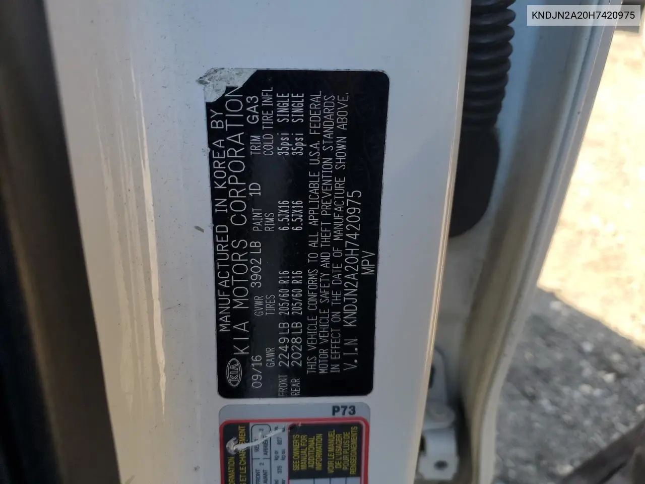 KNDJN2A20H7420975 2017 Kia Soul