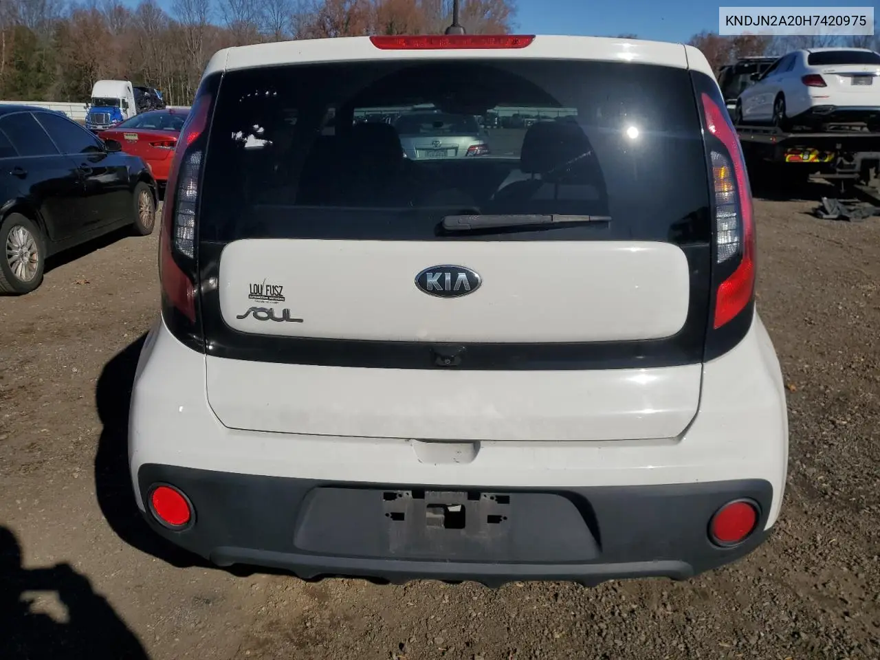 KNDJN2A20H7420975 2017 Kia Soul