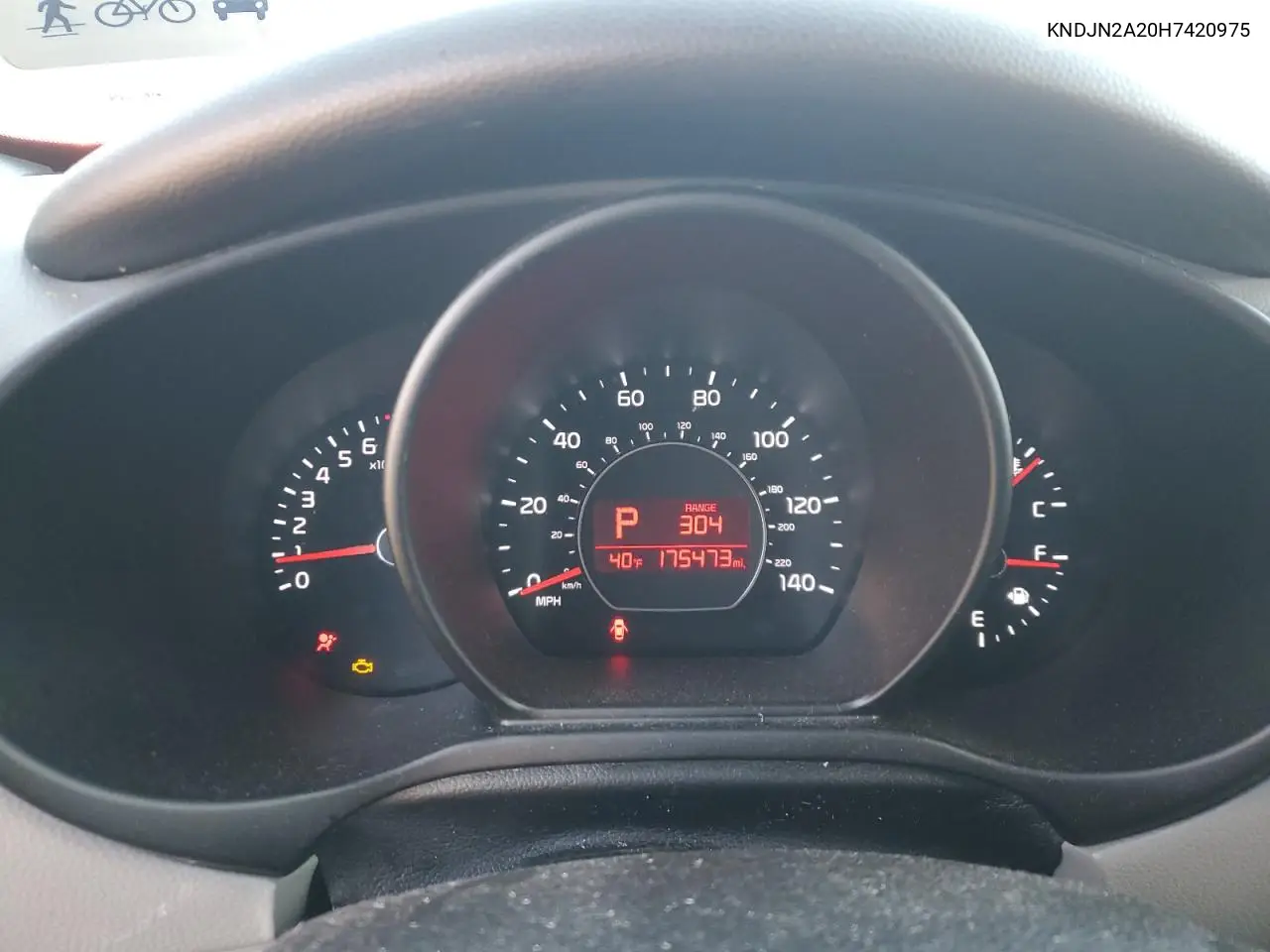 KNDJN2A20H7420975 2017 Kia Soul