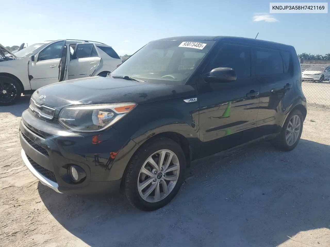 KNDJP3A58H7421169 2017 Kia Soul +