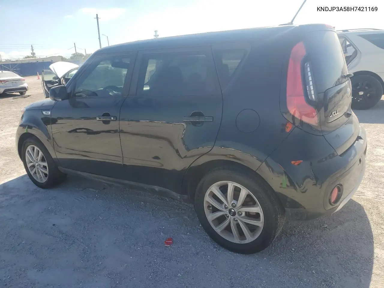 KNDJP3A58H7421169 2017 Kia Soul +