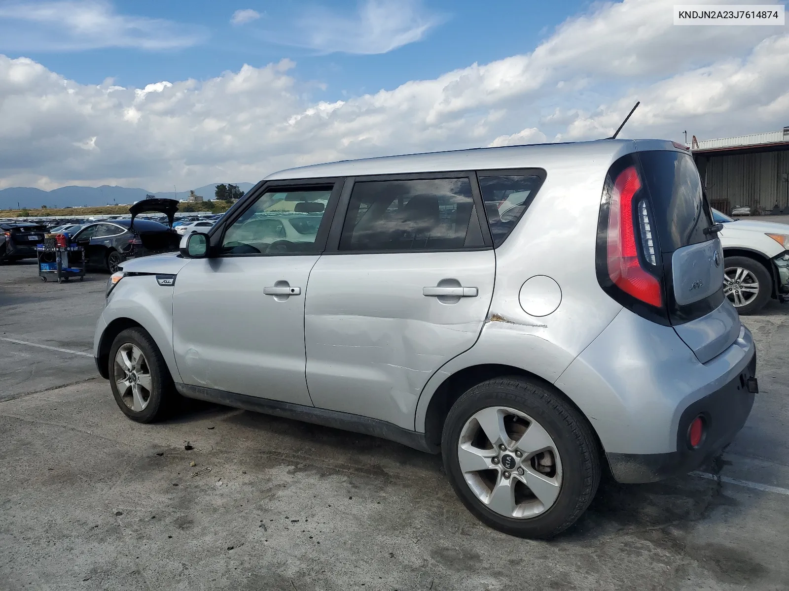 KNDJN2A23J7614874 2018 Kia Soul