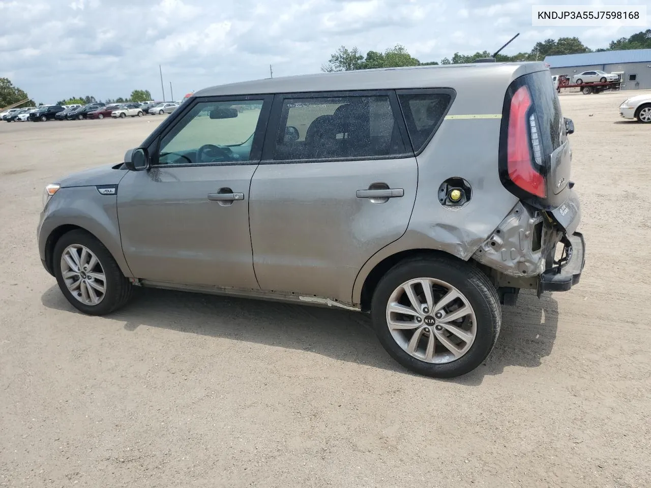 KNDJP3A55J7598168 2018 Kia Soul +