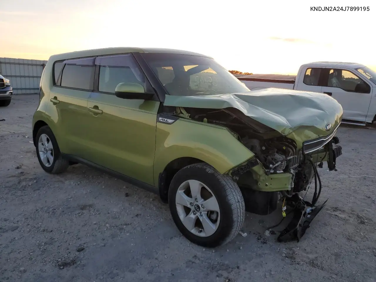KNDJN2A24J7899195 2018 Kia Soul
