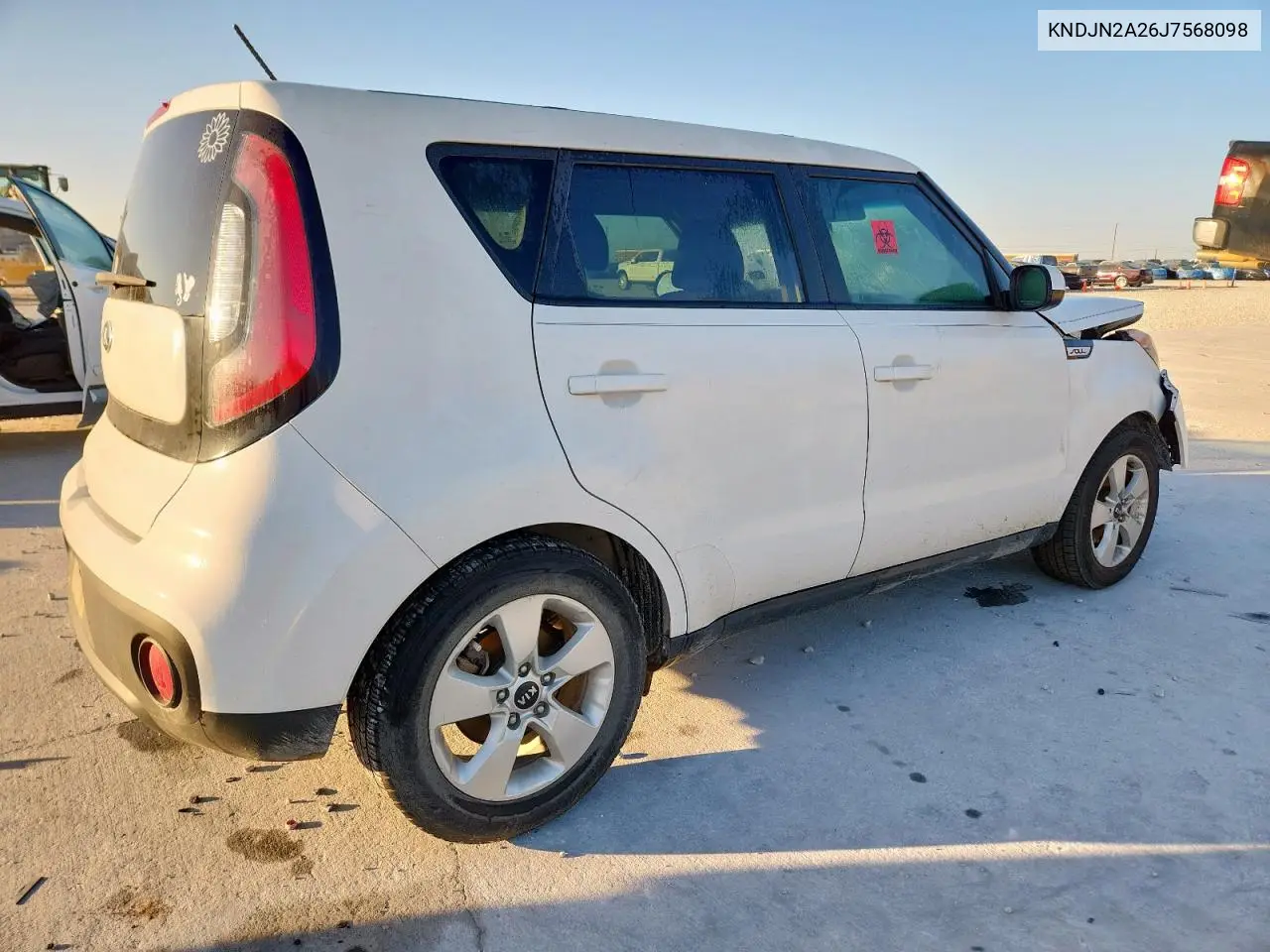 KNDJN2A26J7568098 2018 Kia Soul