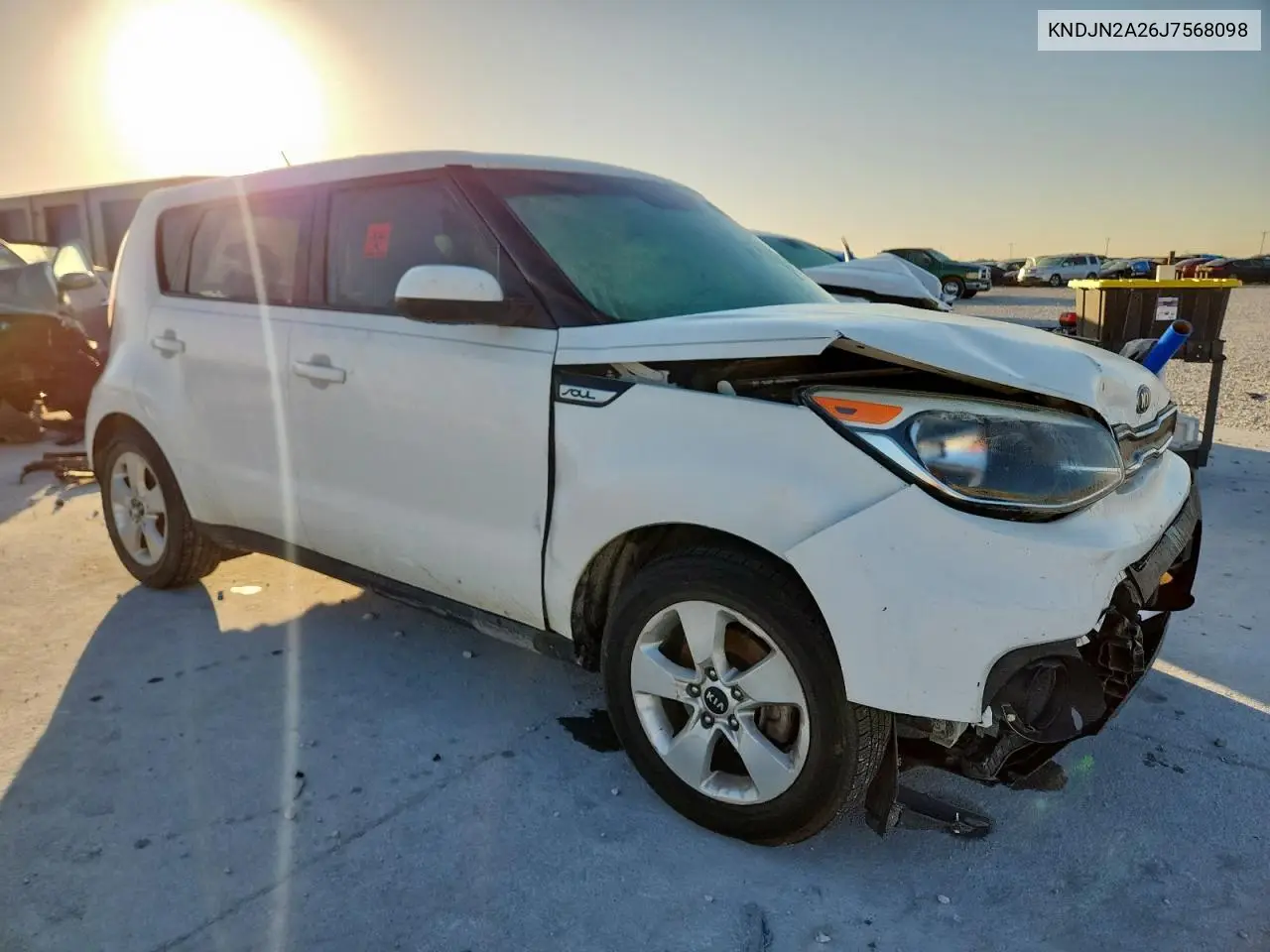 KNDJN2A26J7568098 2018 Kia Soul