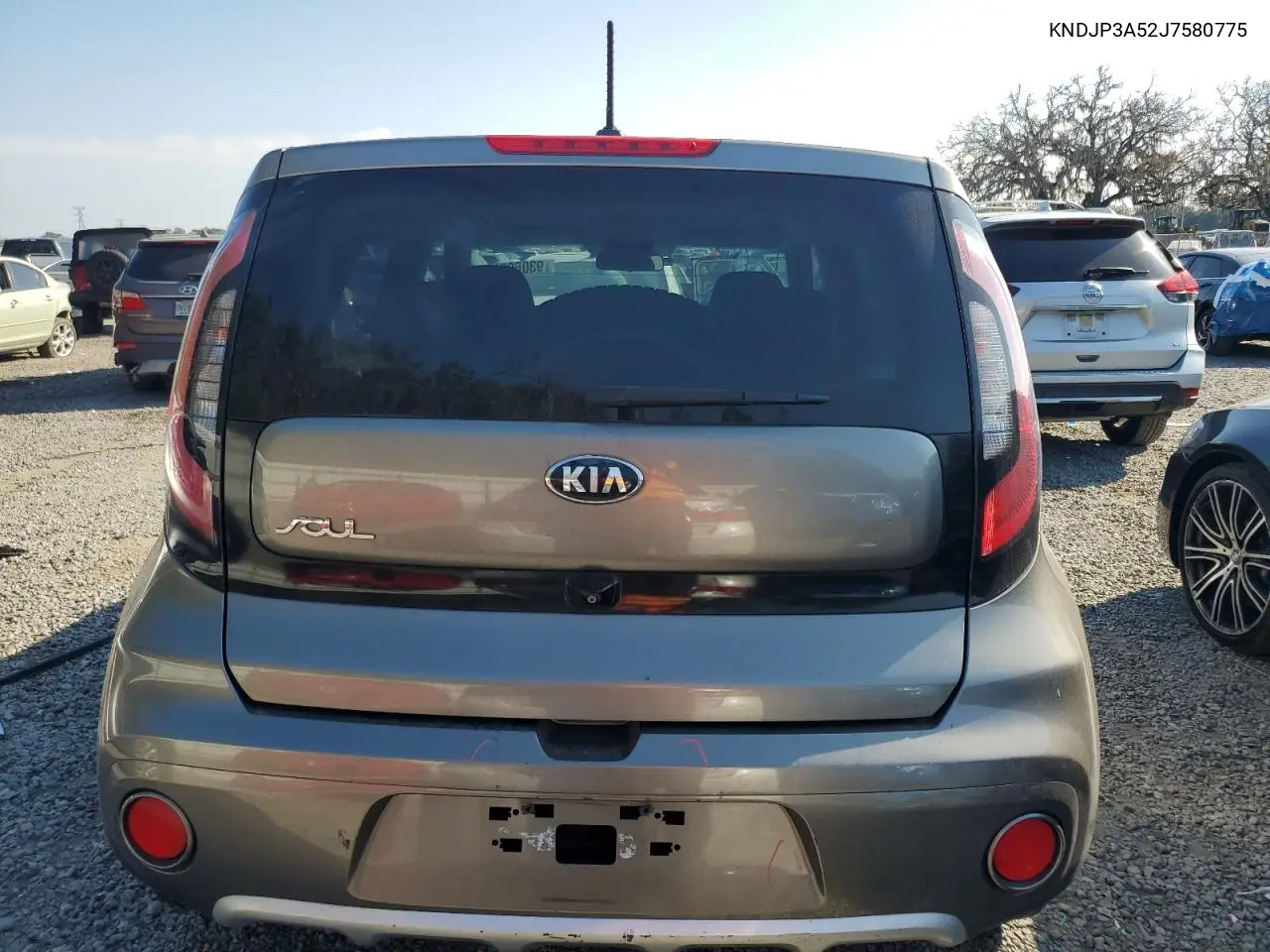 KNDJP3A52J7580775 2018 Kia Soul +
