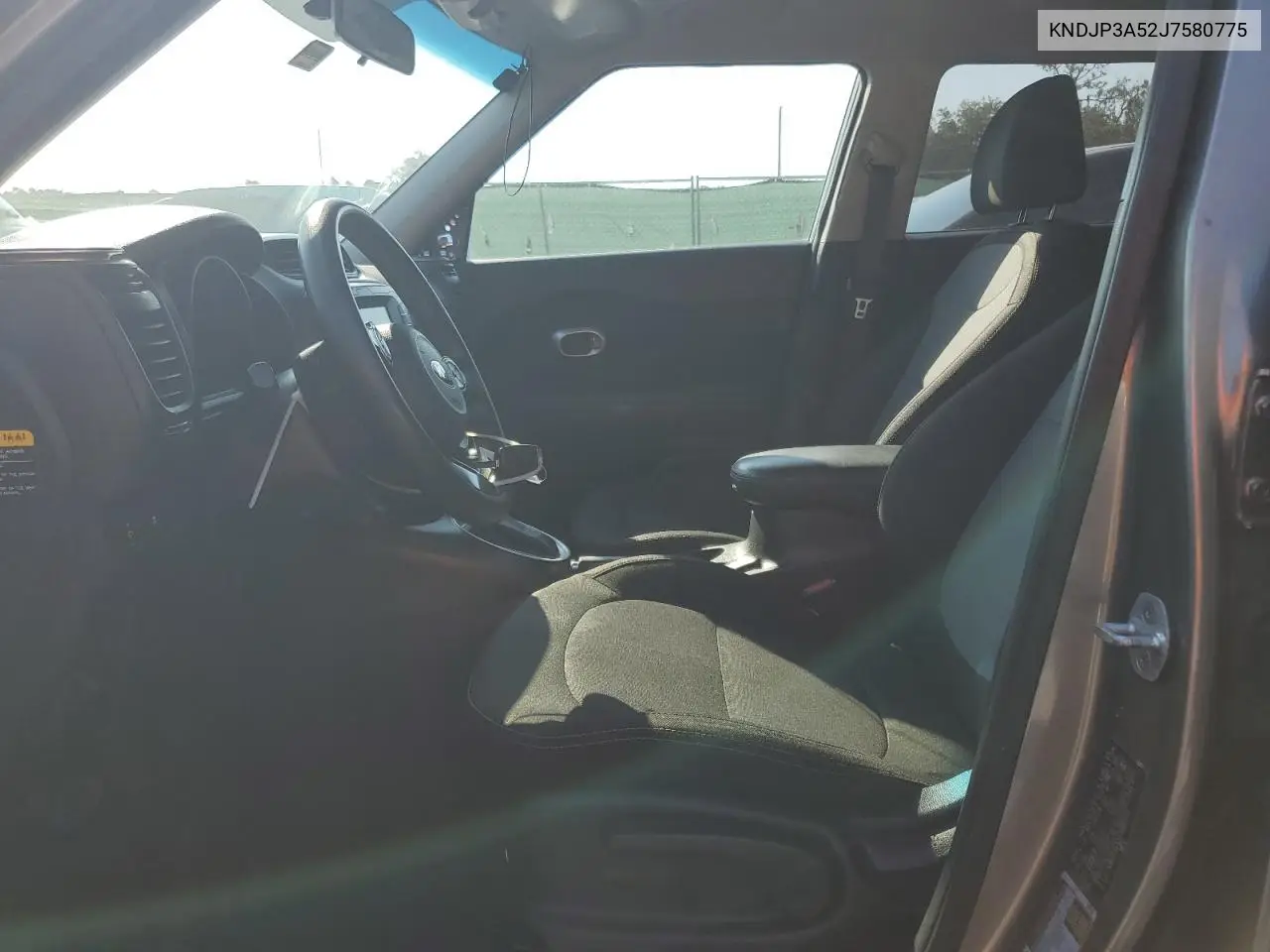 KNDJP3A52J7580775 2018 Kia Soul +