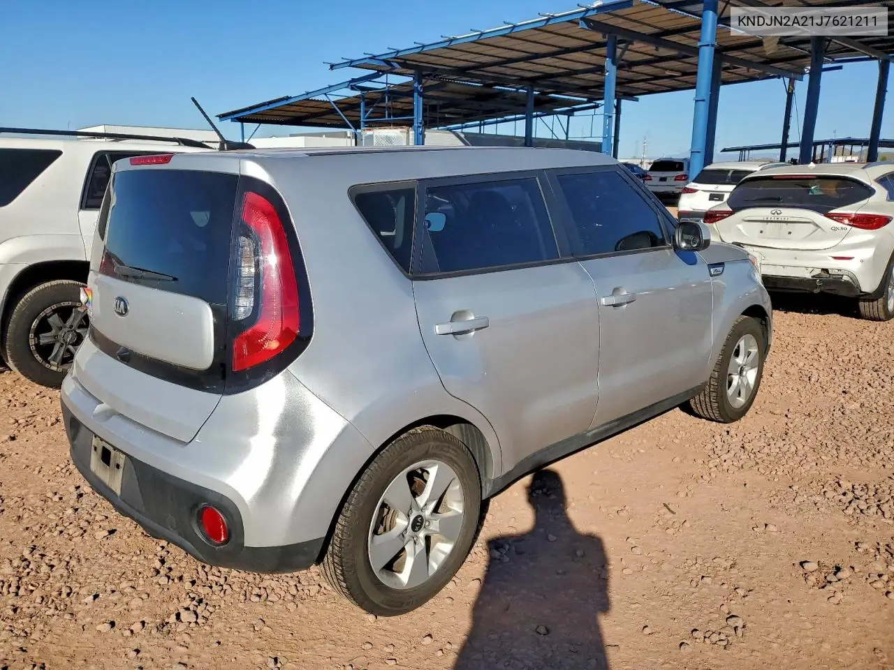 KNDJN2A21J7621211 2018 Kia Soul