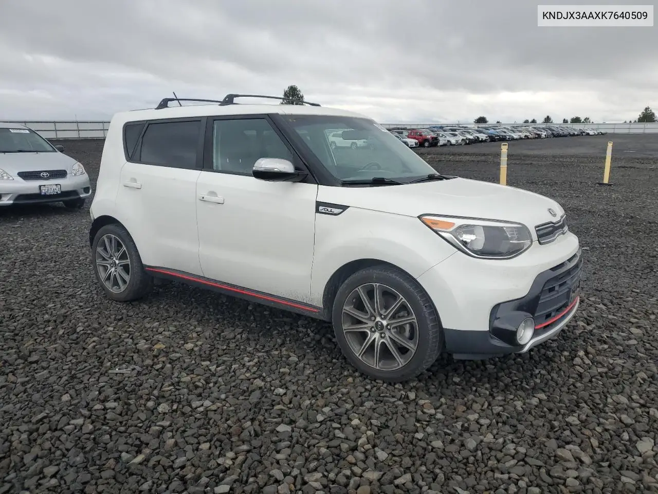 KNDJX3AAXK7640509 2019 Kia Soul !