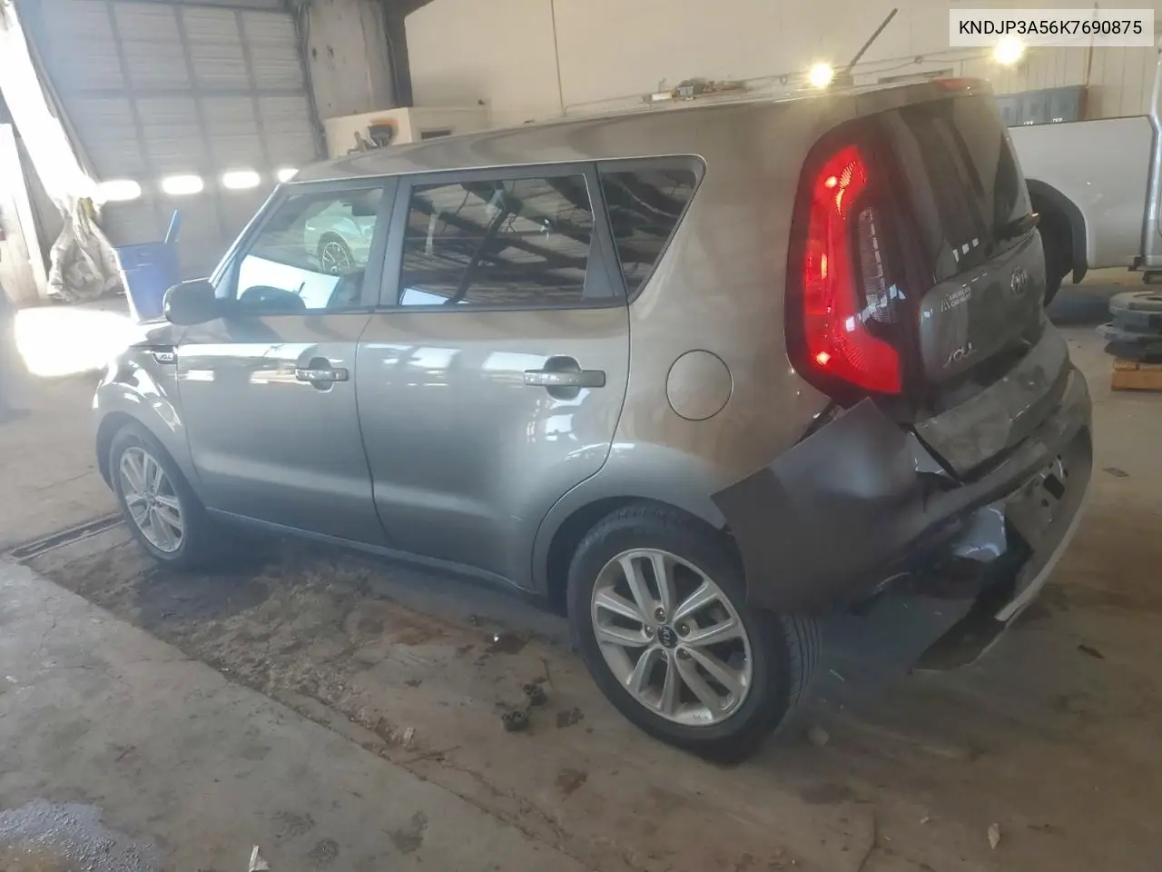KNDJP3A56K7690875 2019 Kia Soul +