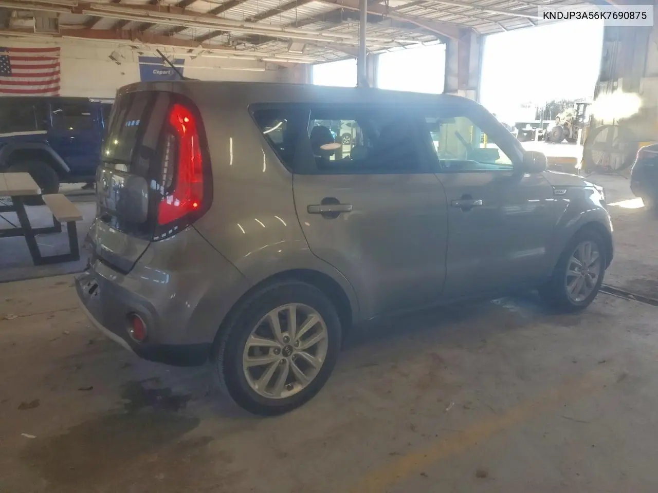 KNDJP3A56K7690875 2019 Kia Soul +